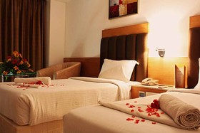 Townhouse OAK Hotel Chennai La Palace