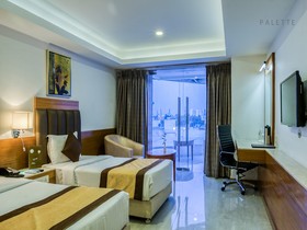 Townhouse OAK Hotel Chennai La Palace