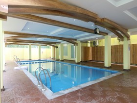 Hotel Cinemascope by OYO Rooms