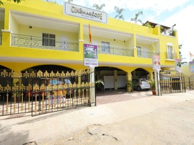Hotel Cinemascope by OYO Rooms