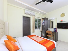Hotel Cinemascope by OYO Rooms