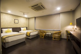 Hotel Dhans