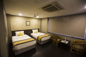 Hotel Dhans