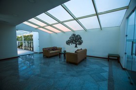 Hotel Dhans