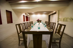 Hotel Dhans