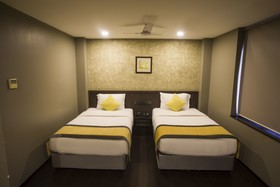 Hotel Dhans