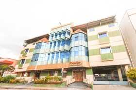Hotel Le Palace by OYO Rooms