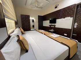 Hotel Rathnavel Towers Annex