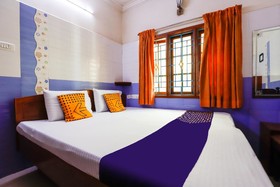 Jk Guest House by OYO Rooms