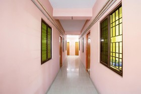 Kgt Guest House by OYO Rooms