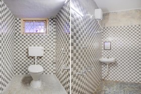 Kvr Guest House by OYO Rooms