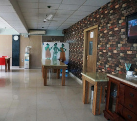 Lotels Hotel