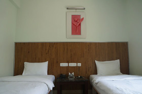 Lotels Hotel