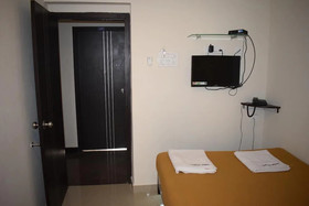 Maxistay Airport Hotel