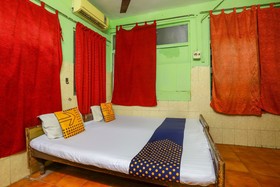 New Adyar Guest House by OYO