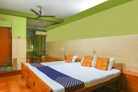 New Adyar Guest House by OYO