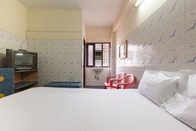 New Victory Mansion & Lodging by OYO Rooms