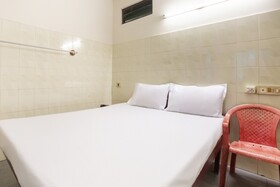 New Victory Mansion & Lodging by OYO Rooms