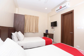 OYO 17356 Cute Orange Service Apartments
