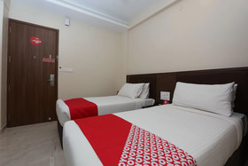 OYO 17356 Cute Orange Service Apartments