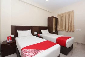 OYO 17356 Cute Orange Service Apartments