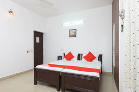 OYO 20004 SilverKey Kodambakkam