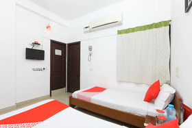 OYO 20004 SilverKey Kodambakkam