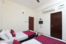 OYO 20007 SilverKey Thoraipakkam