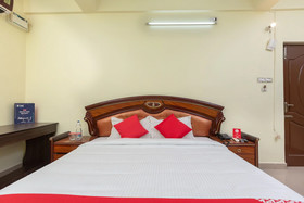 OYO 22408 Apple Tree Residency