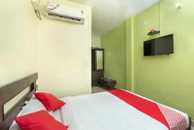 OYO 22408 Apple Tree Residency