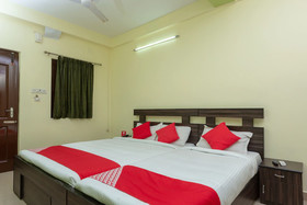 OYO 22408 Apple Tree Residency