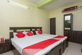 OYO 22408 Apple Tree Residency