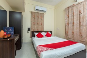 OYO 23081 Little Stay Service Apartments