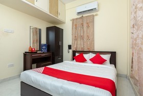 OYO 23081 Little Stay Service Apartments