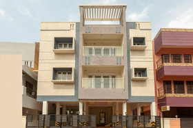 OYO 23081 Little Stay Service Apartments