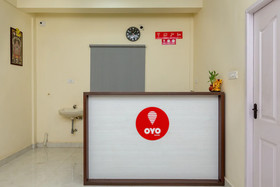 OYO 23081 Little Stay Service Apartments