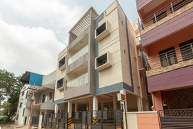OYO 23081 Little Stay Service Apartments