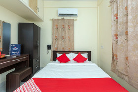 OYO 23081 Little Stay Service Apartments