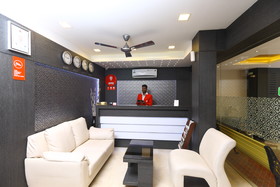 OYO Flagship 486 Nungambakkam-Greams road-Apollo Hospital