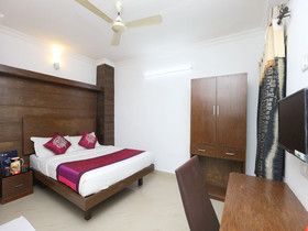 Peach Tree by OYO Rooms
