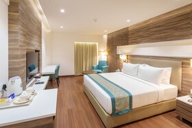 Pharos Hotel
