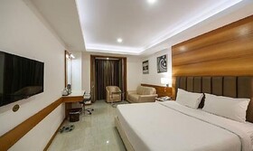 Prime Le Palace by Fabhotel