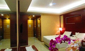 Prime Le Palace by Fabhotel