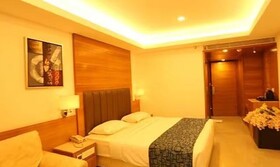 Prime Le Palace by Fabhotel