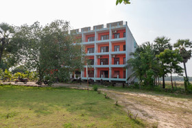 Purple Lake View by OYO Rooms