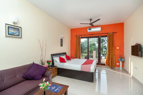 Purple Lake View by OYO Rooms