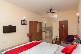 Purple Lake View by OYO Rooms