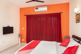 Purple Lake View by OYO Rooms