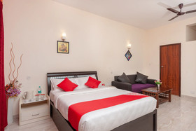 Purple Lake View by OYO Rooms