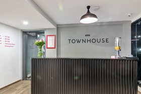 Queensway Park by OYO Rooms